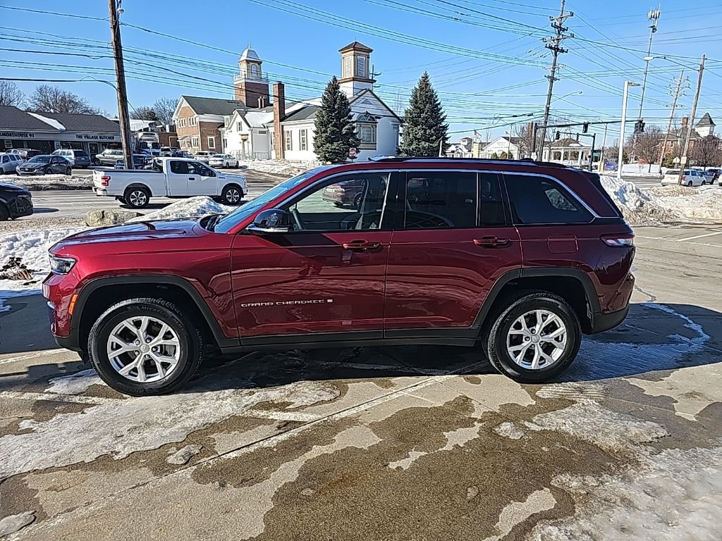 Certified 2023 Jeep Grand Cherokee Limited image 10