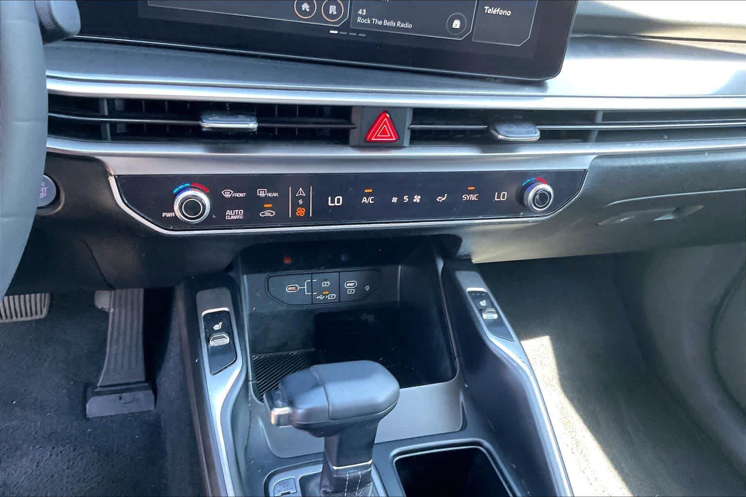 Used 2025 Kia Sorento S w/ Panoramic Sunroof Package FWD image 33