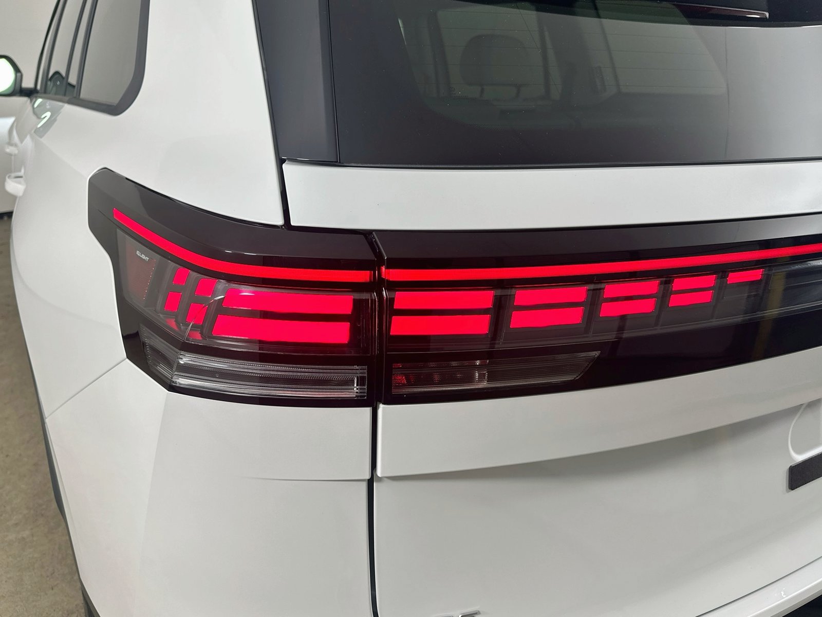 New 2027 Volkswagen Atlas SE AWD/4WD image 11
