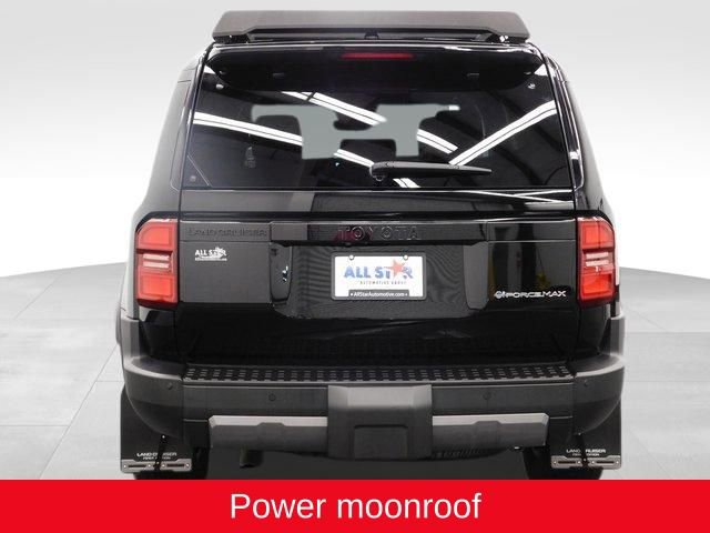 Used 2024 Toyota Land Cruiser image 12