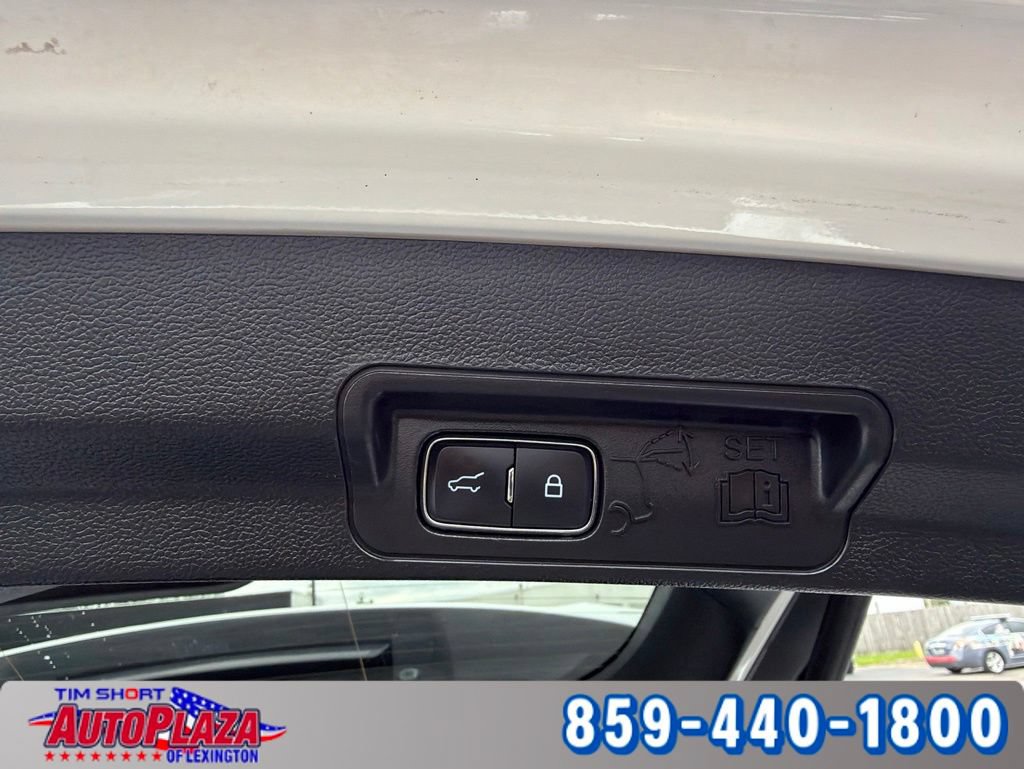 Used 2023 Ford Explorer ST-Line w/ Class IV Trailer Tow Package AWD/4WD image 20