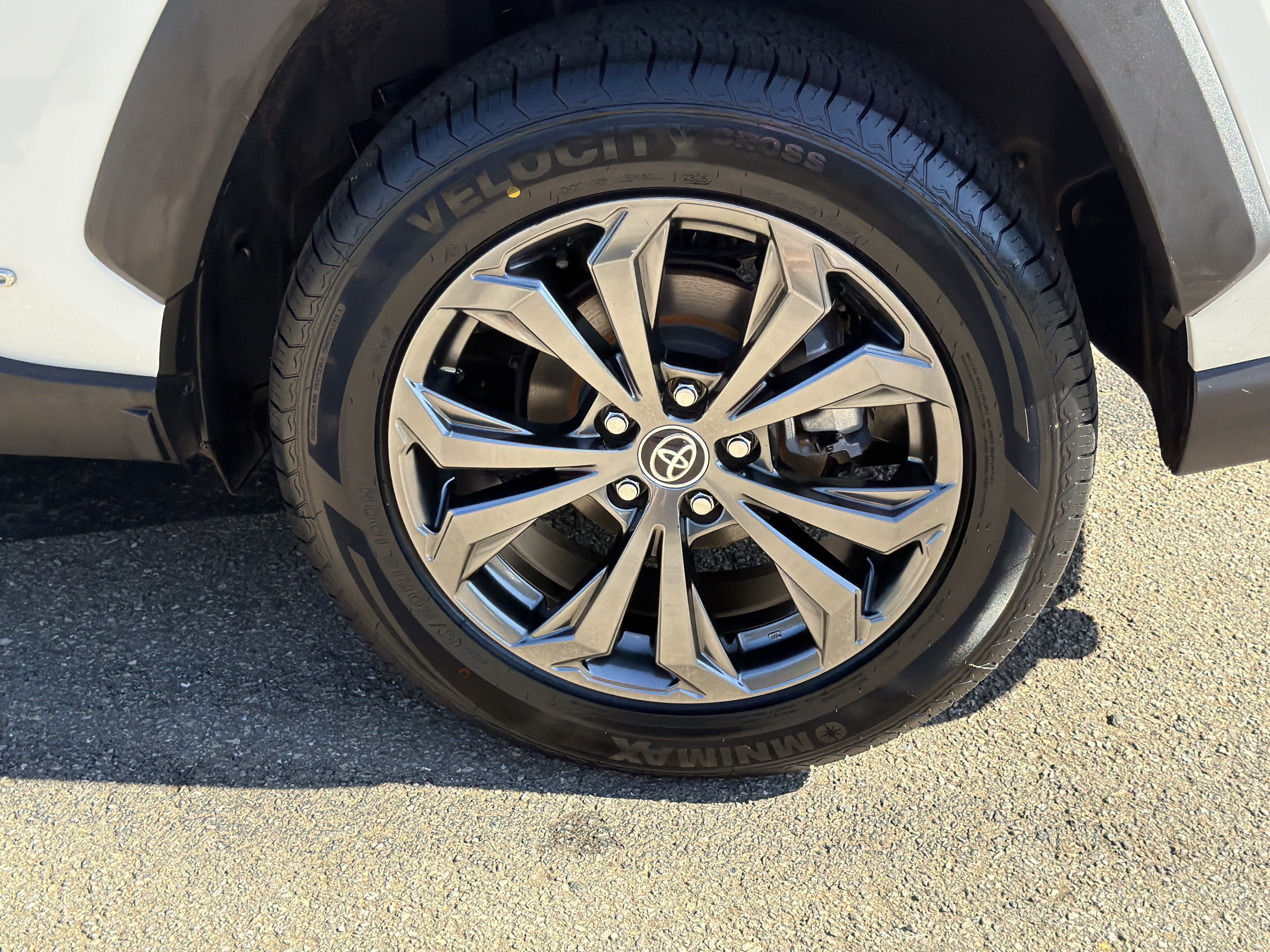 Used 2022 Toyota RAV4 XLE Premium AWD/4WD image 20