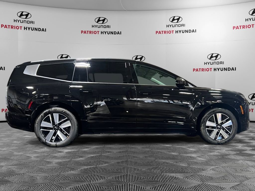 New 2026 Hyundai Ioniq 9 SEL image 2