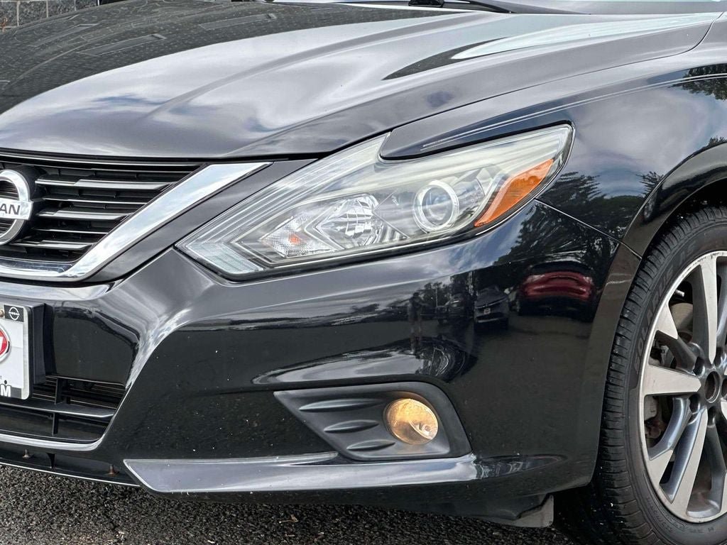 Used 2017 Nissan Altima 2.5 SR FWD image 8