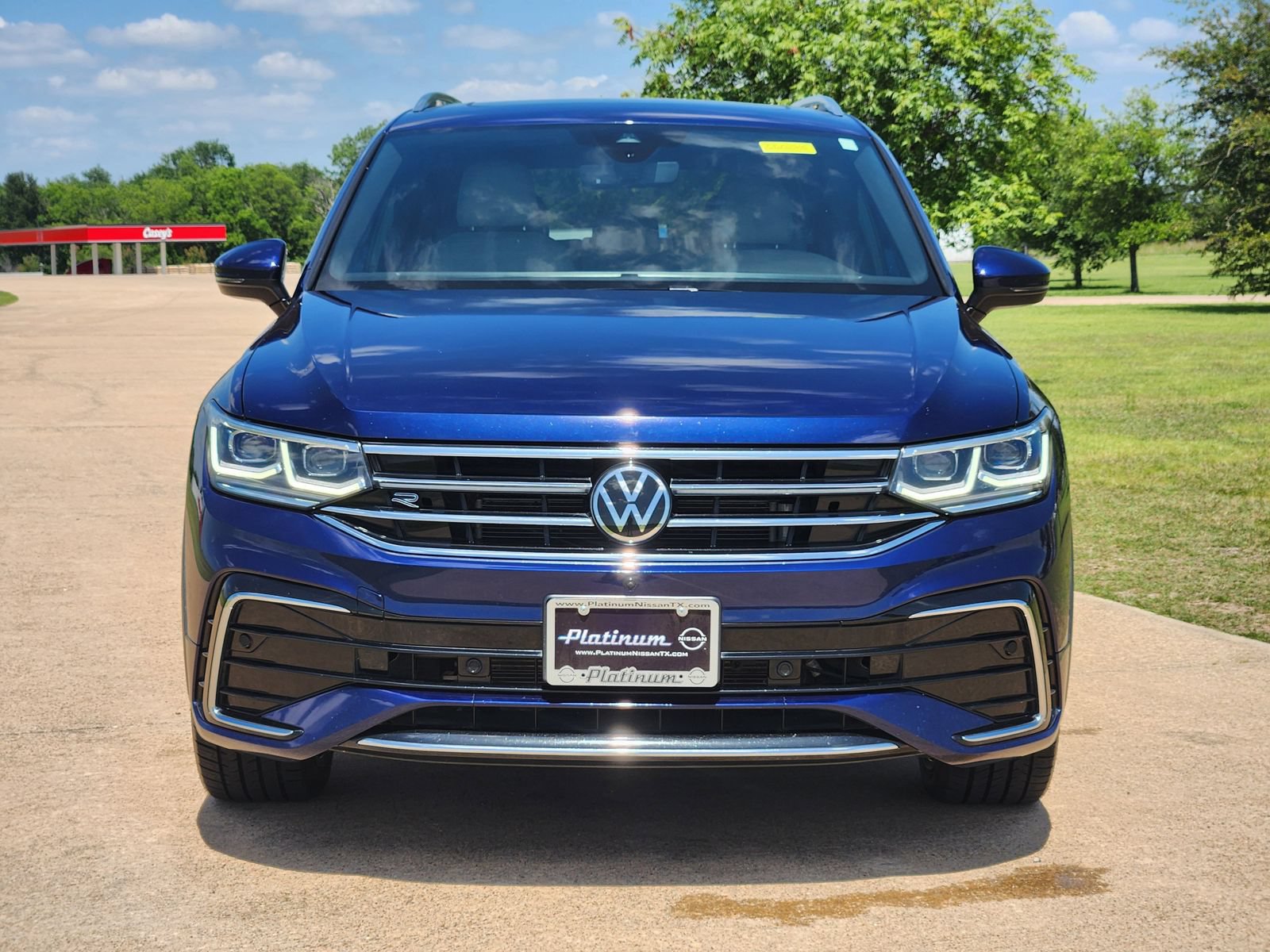 Used 2024 Volkswagen Tiguan SEL R-Line AWD/4WD image 6
