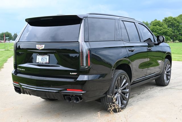 Used 2026 Cadillac Escalade V AWD/4WD image 5