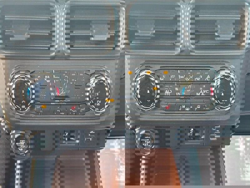 Used 2023 Ford Maverick Lariat w/ Lariat Luxury Package image 22