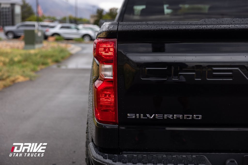 Used 2022 Chevrolet Silverado 1500 Custom image 12