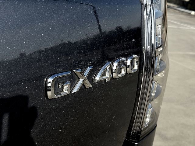 Used 2023 Lexus GX 460 Luxury w/ Accessory Package image 32