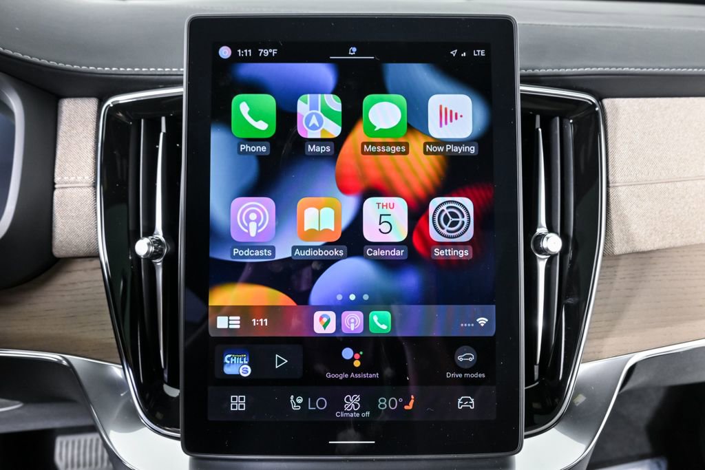 Certified 2025 Volvo XC90 B5 Core w/ Climate Package image 17