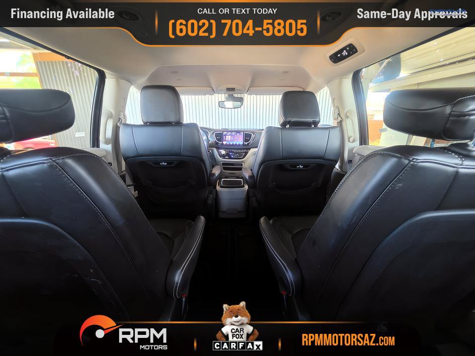 Used 2023 Chrysler Pacifica Touring-L FWD image 20