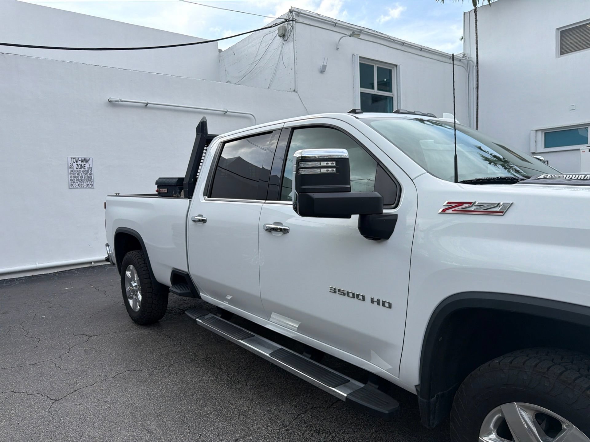 Used 2022 Chevrolet Silverado 3500 LTZ AWD/4WD image 9