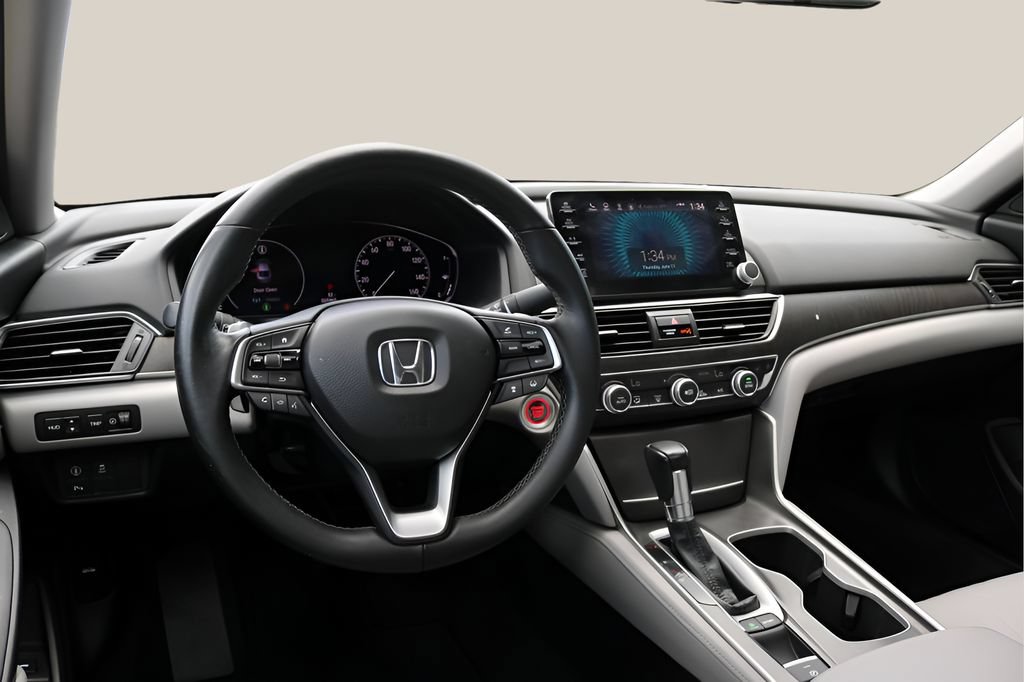 Used 2018 Honda Accord Touring image 14