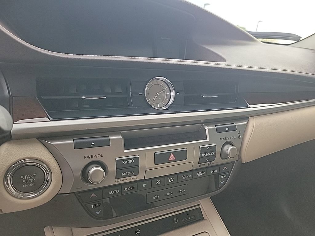 Used 2017 Lexus ES 350 w/ Navigation System Package FWD image 27
