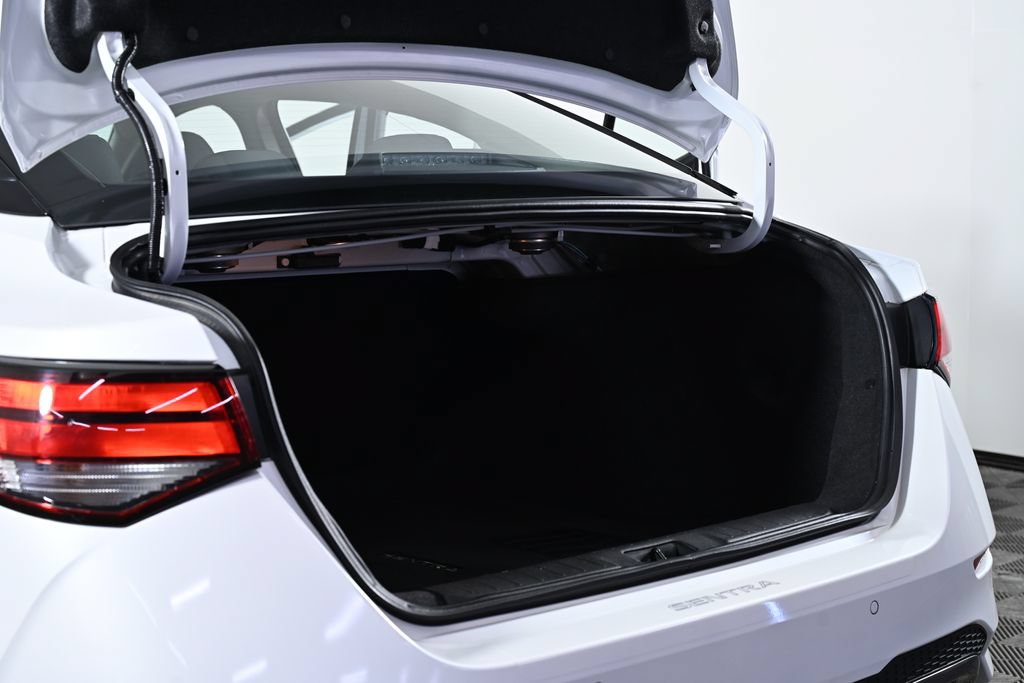 Certified 2023 Nissan Sentra SR w/ Electronics Package FWD image 36