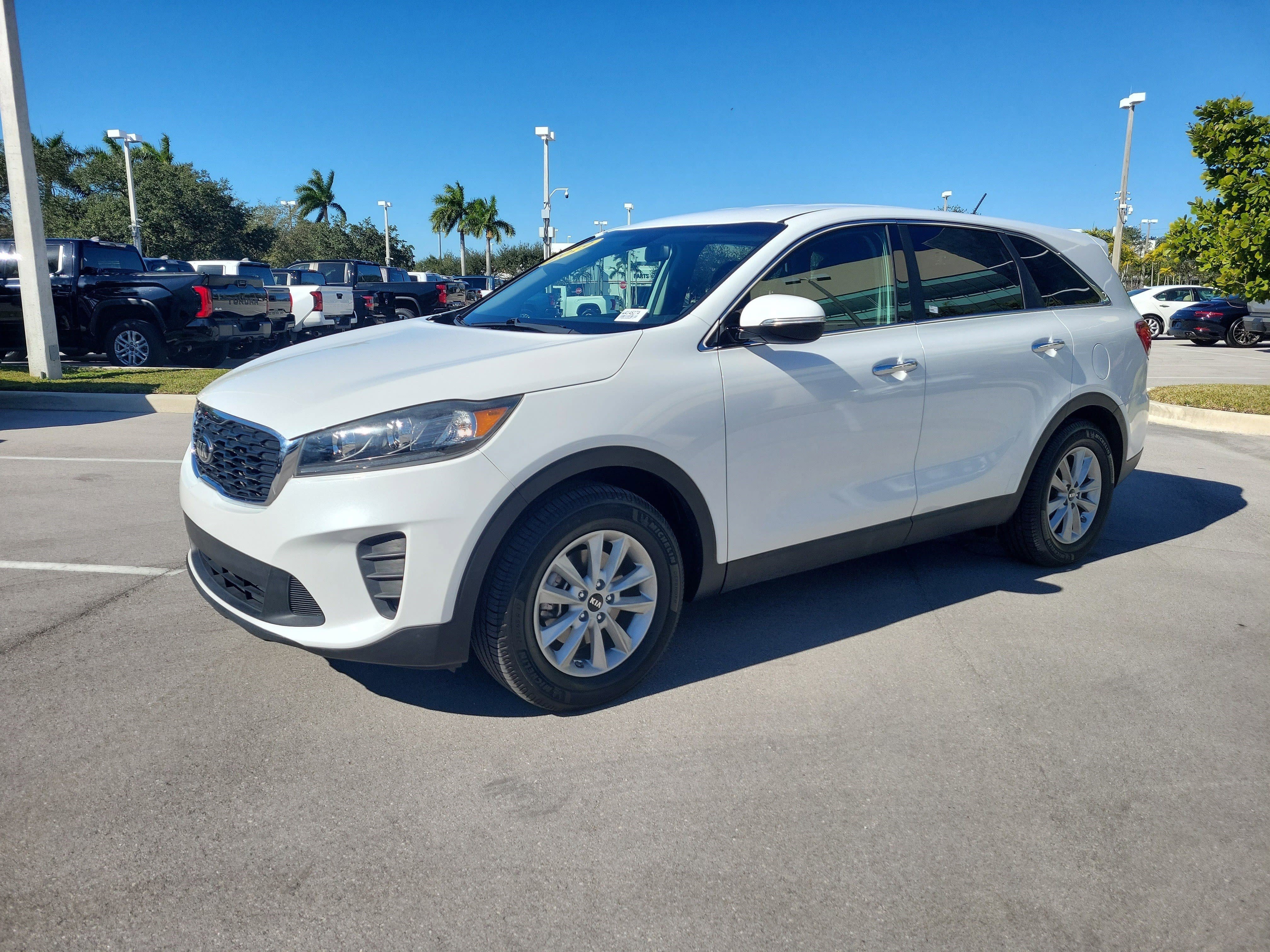 Used 2019 Kia Sorento LX image 7
