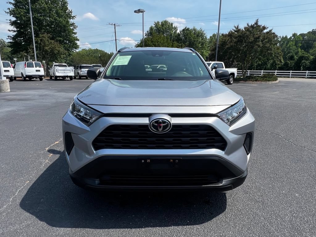 Used 2021 Toyota RAV4 LE AWD/4WD image 3