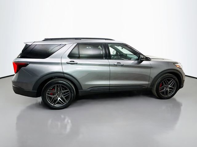Used 2025 Ford Explorer ST image 8