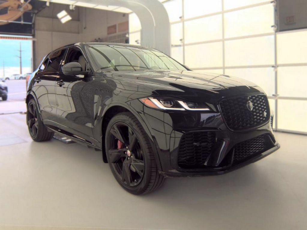 Used 2022 Jaguar F-PACE SVR AWD/4WD image 4