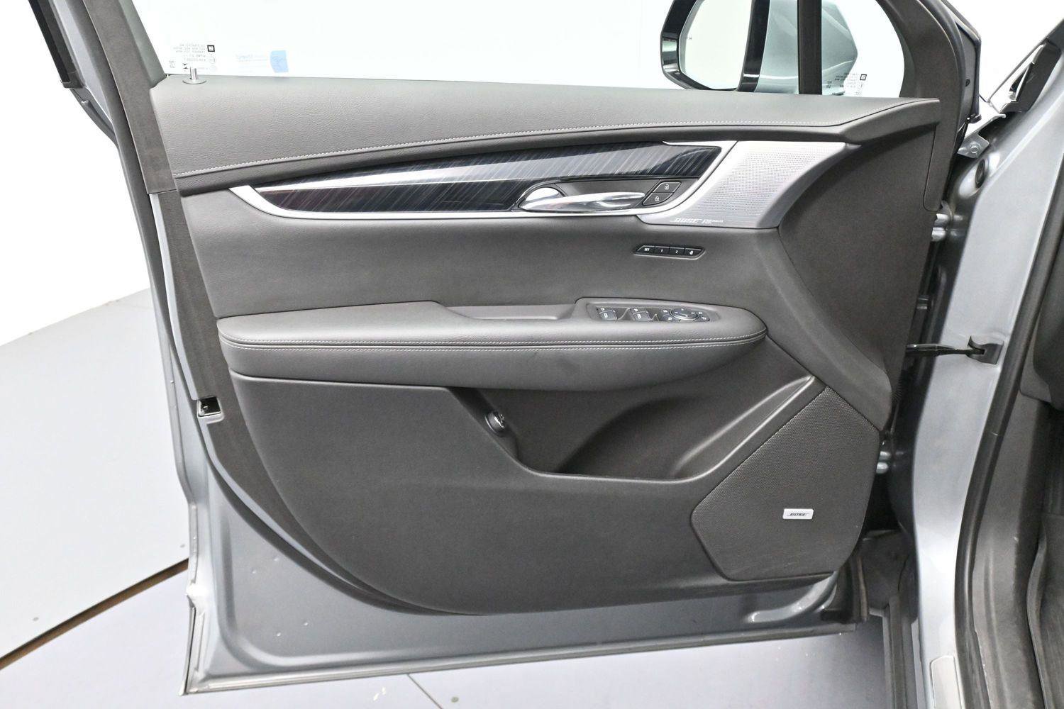 Certified 2024 Cadillac XT6 Premium Luxury w/ LPO, Floor Liner Package AWD/4WD image 12