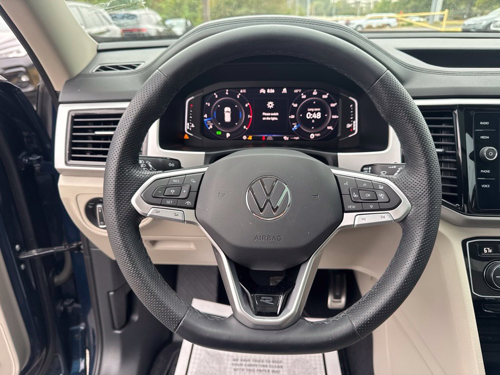 Certified 2023 Volkswagen Atlas SEL R-Line AWD/4WD image 15