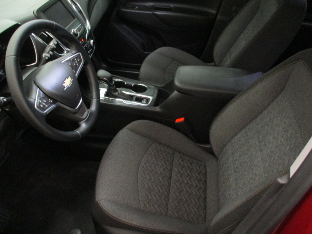 Used 2023 Chevrolet Equinox LT image 9