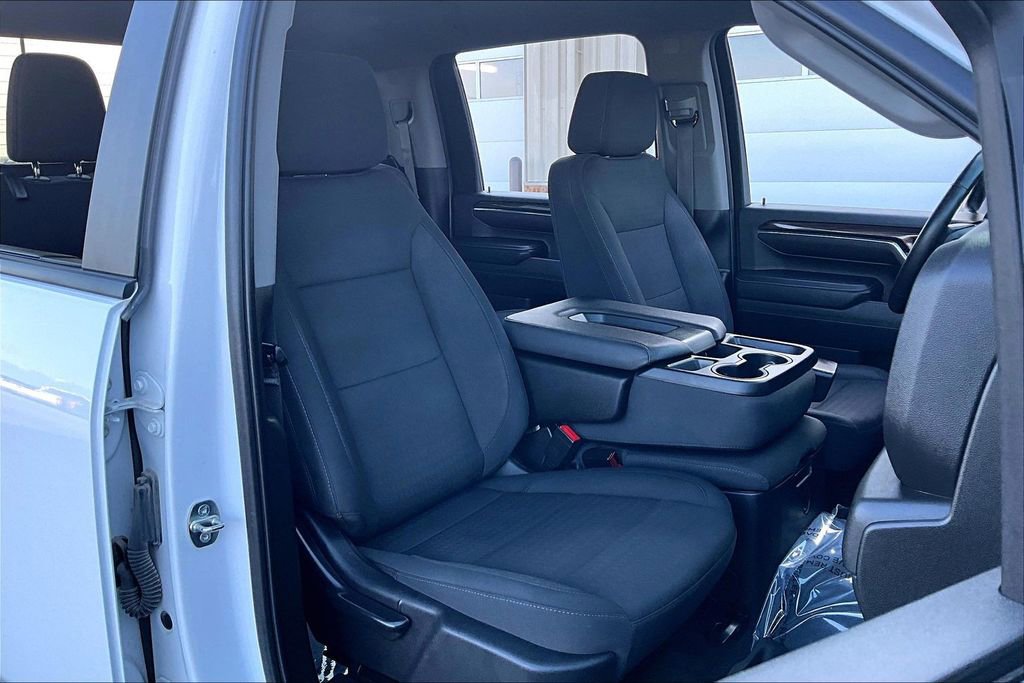 Used 2024 Chevrolet Silverado 3500 LT w/ Convenience Package image 7