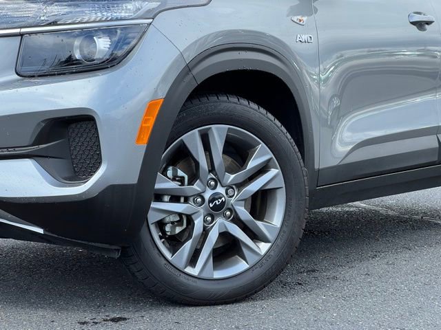 Certified 2023 Kia Seltos LX AWD/4WD image 2