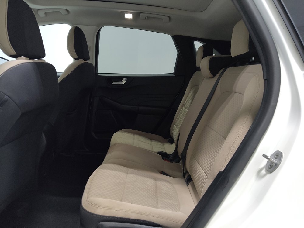 Used 2021 Ford Escape SE image 18