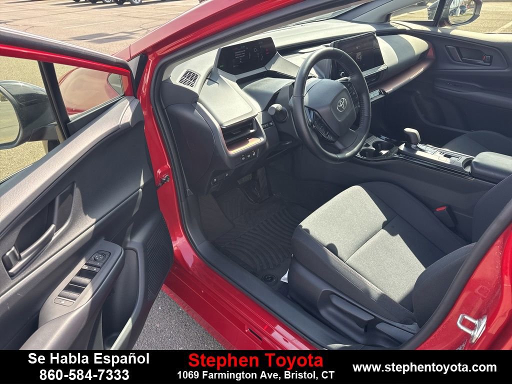 Used 2024 Toyota Prius Prime SE image 12