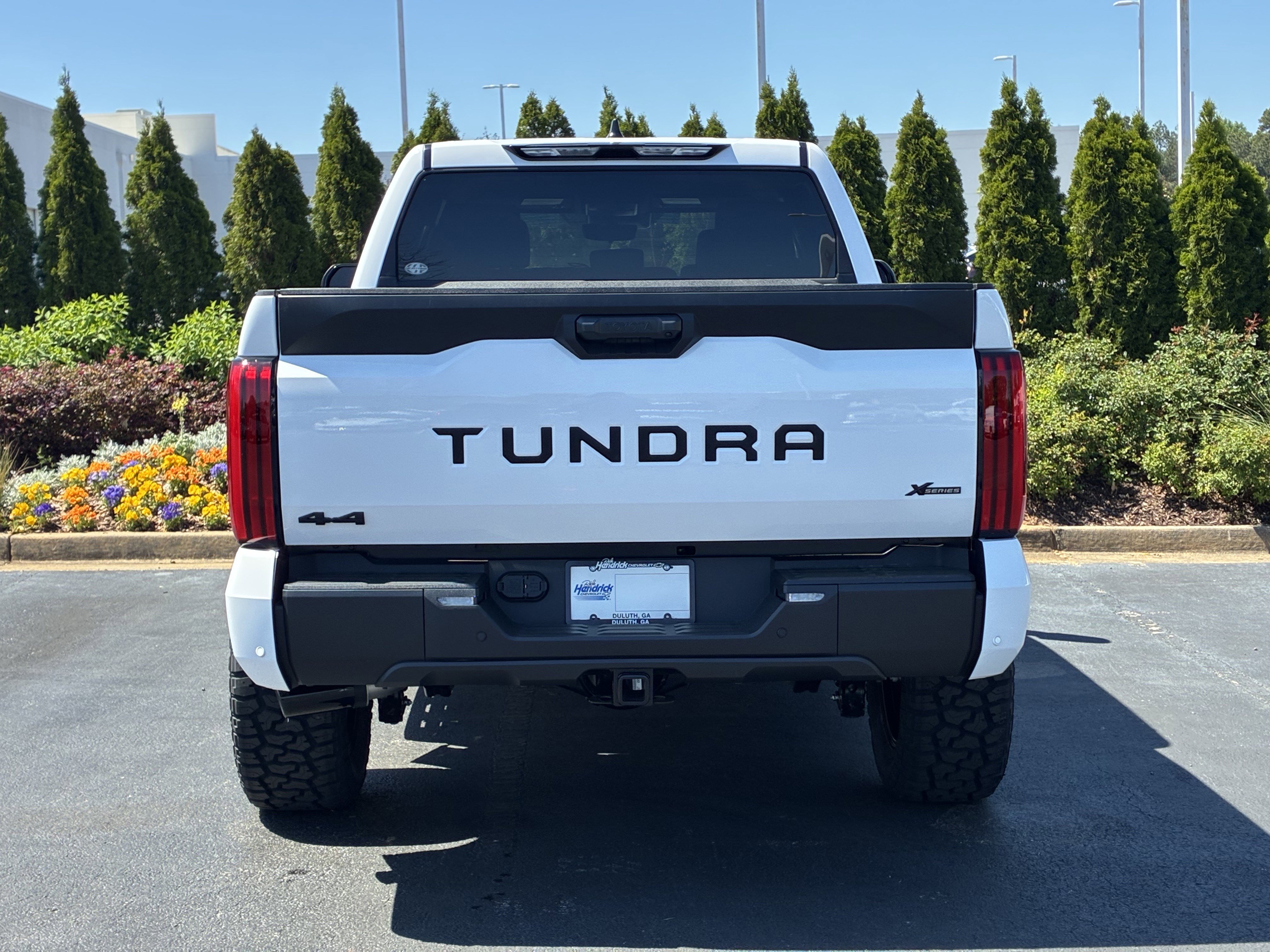 Used 2026 Toyota Tundra SR5 w/ SR5 Convenience Package AWD/4WD image 8