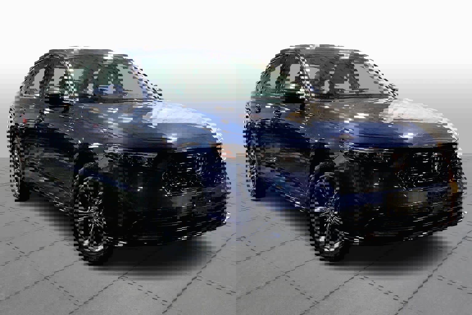 Used 2024 Honda Accord EX-L image 3