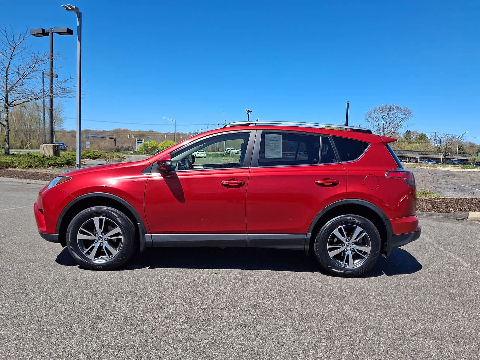 Certified 2017 Toyota RAV4 XLE AWD/4WD image 8