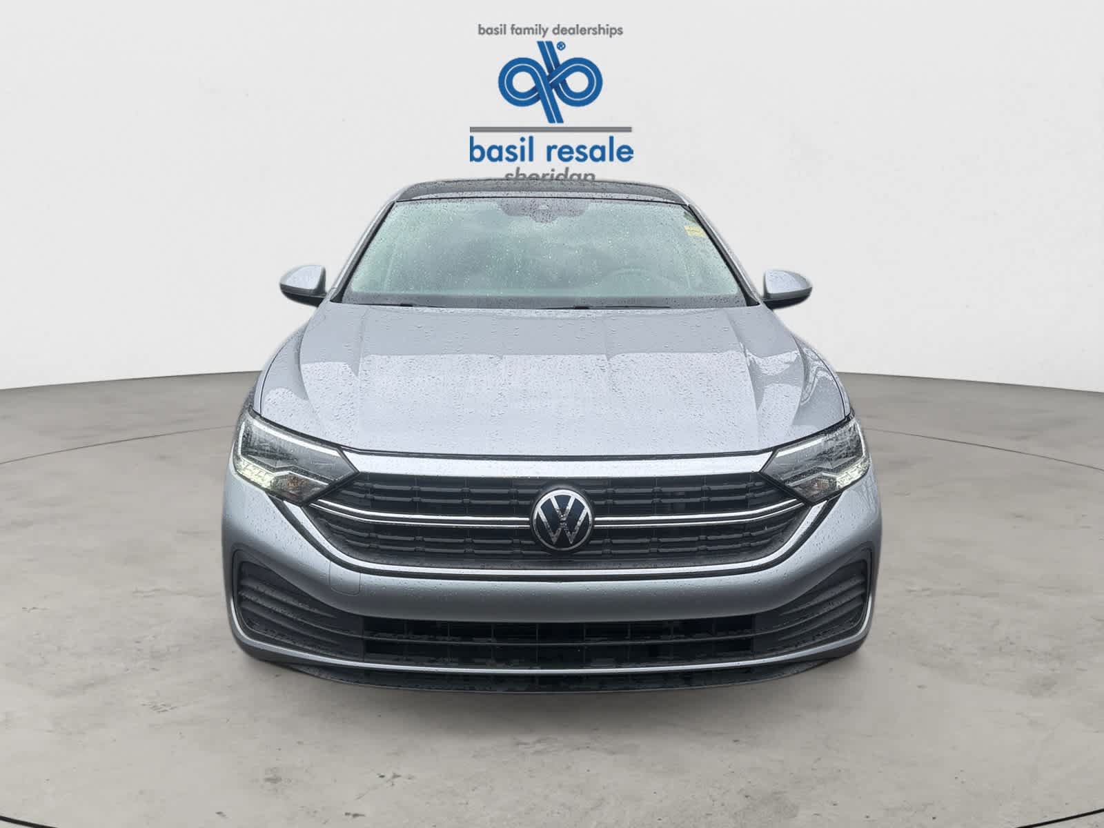 Used 2024 Volkswagen Jetta SE w/ Panoramic Sunroof Package FWD image 9