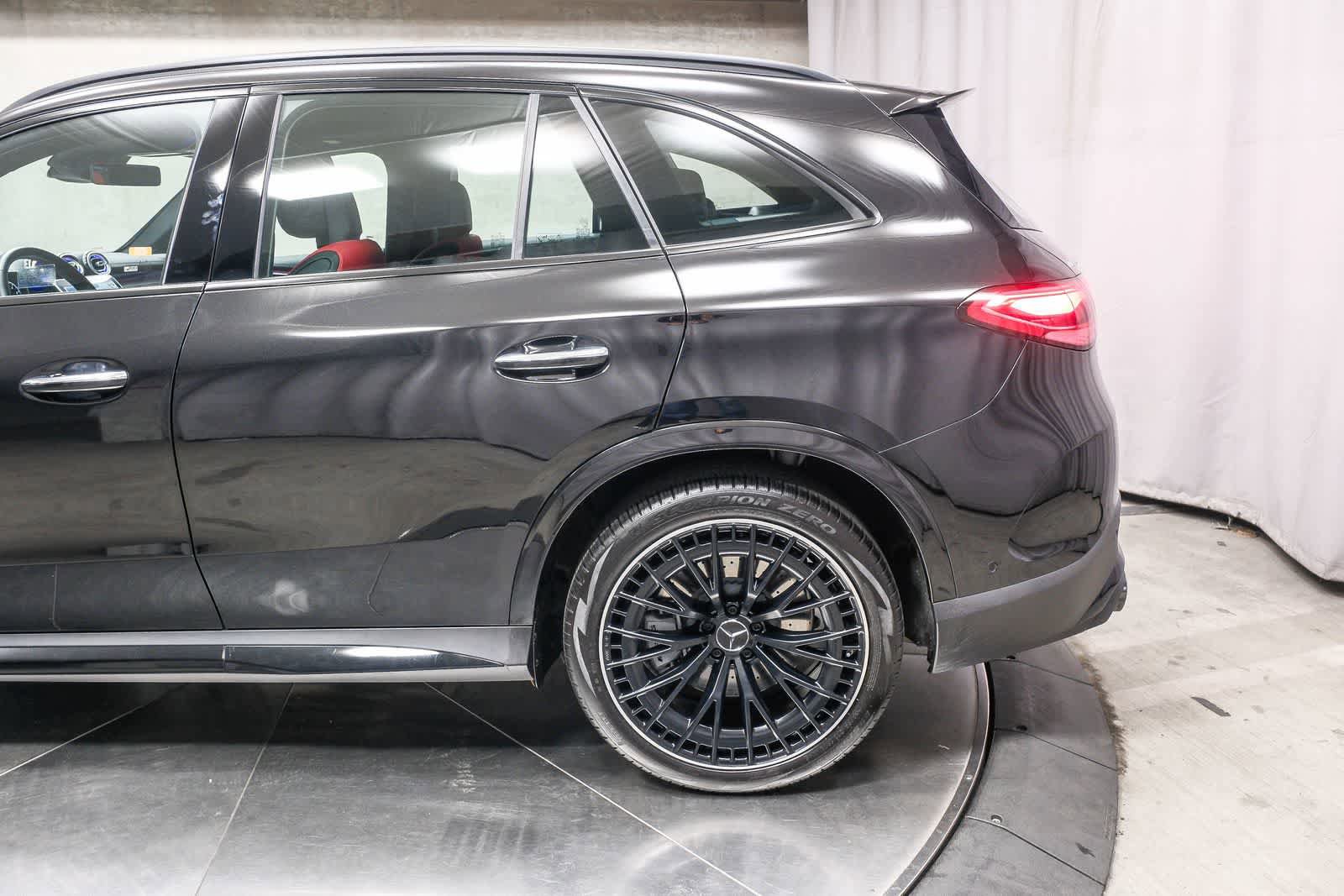 Used 2024 Mercedes-Benz GLC 43 AMG 4MATIC image 8