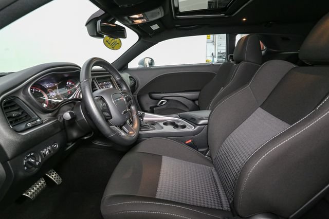 Used 2022 Dodge Challenger R/T w/ Blacktop Package RWD image 38