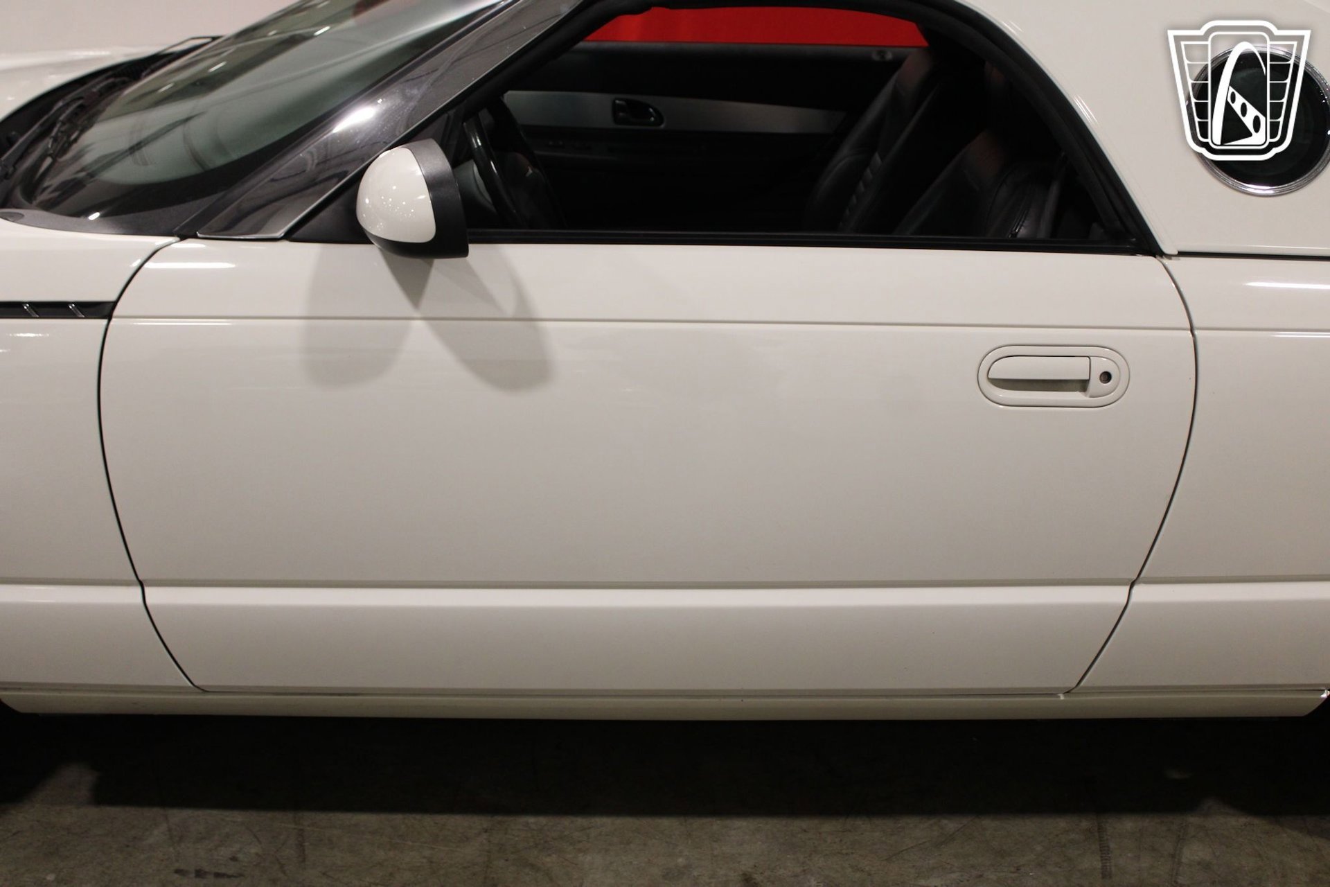Used 2002 Ford Thunderbird image 40
