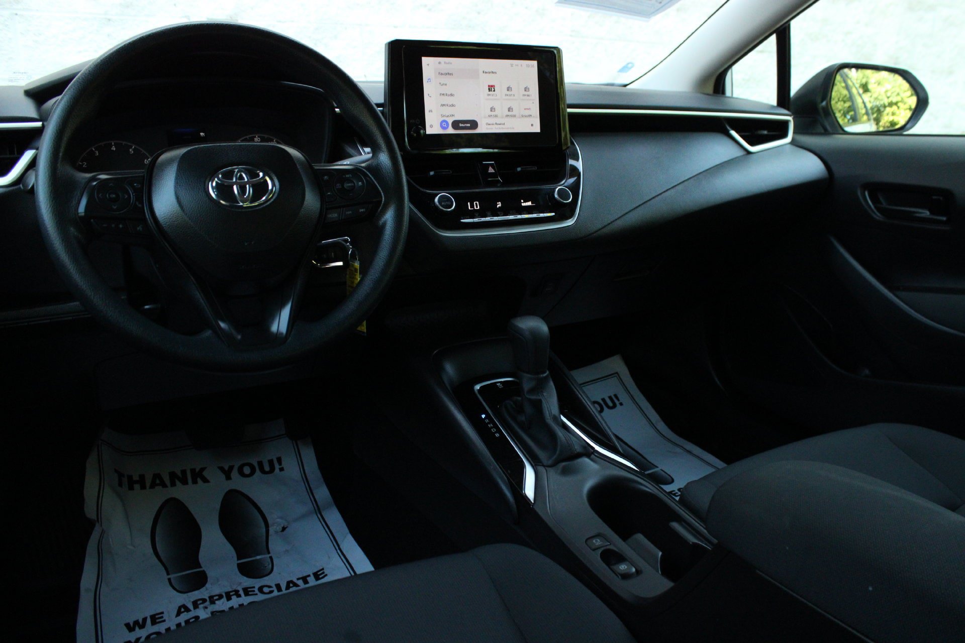 Used 2025 Toyota Corolla LE FWD image 21