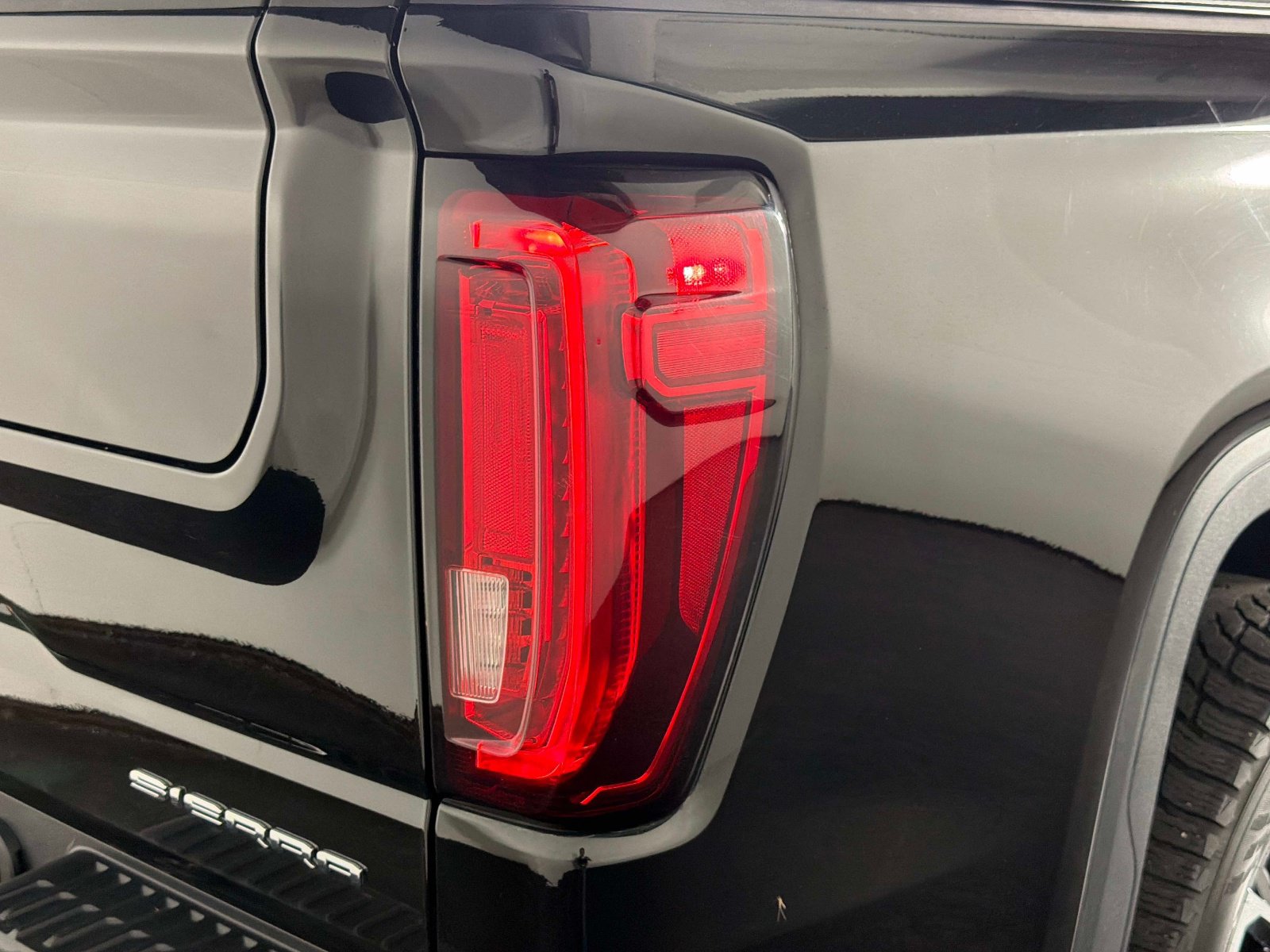 Used 2024 GMC Sierra 1500 Denali Ultimate AWD/4WD image 17