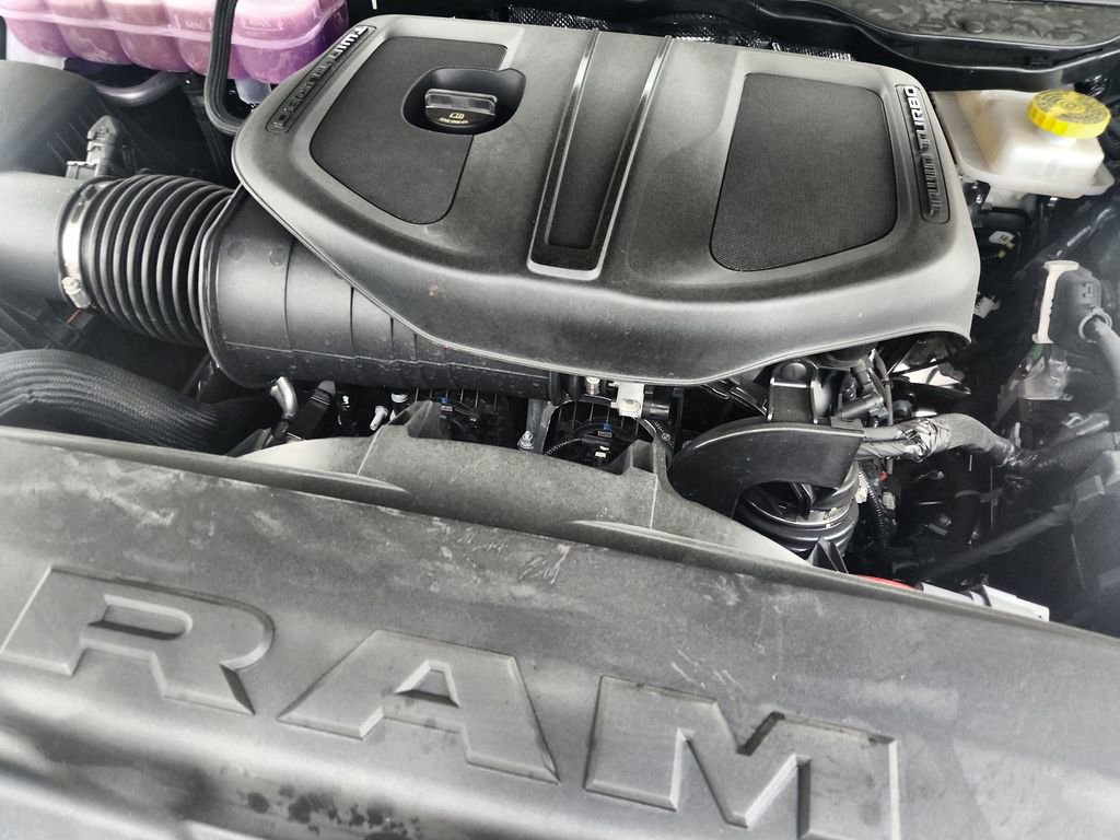 New 2026 RAM 1500 4x4 Crew Cab image 34