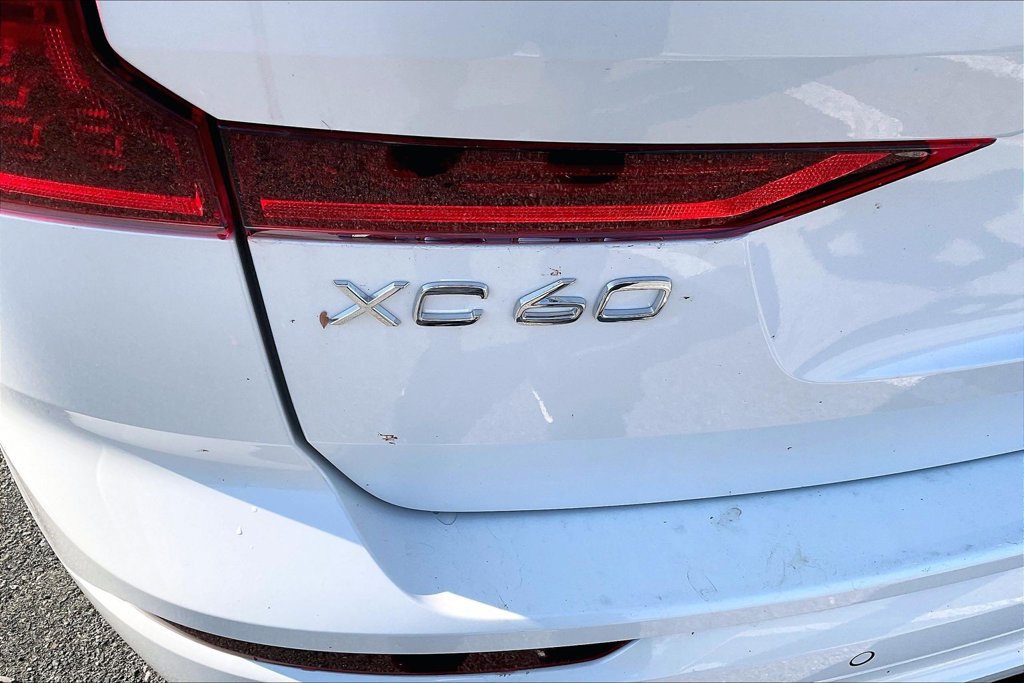 New 2027 Volvo XC60 B5 Core AWD/4WD image 10