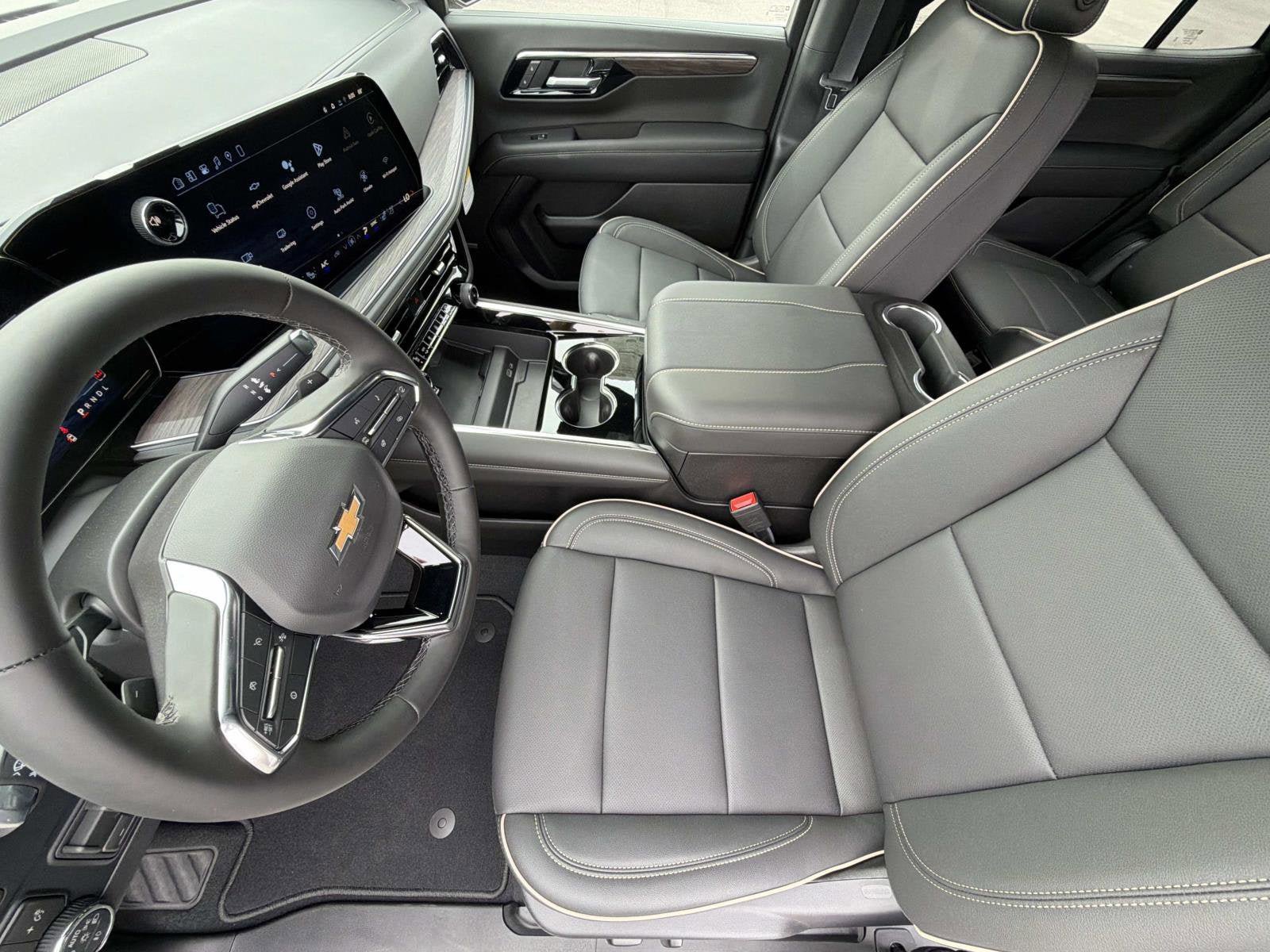 New 2026 Chevrolet Tahoe Premier w/ Sun And Tow Package AWD/4WD image 3