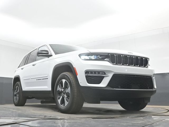 Used 2022 Jeep Grand Cherokee Limited 4xe w/ Luxury Tech Group II AWD/4WD image 43