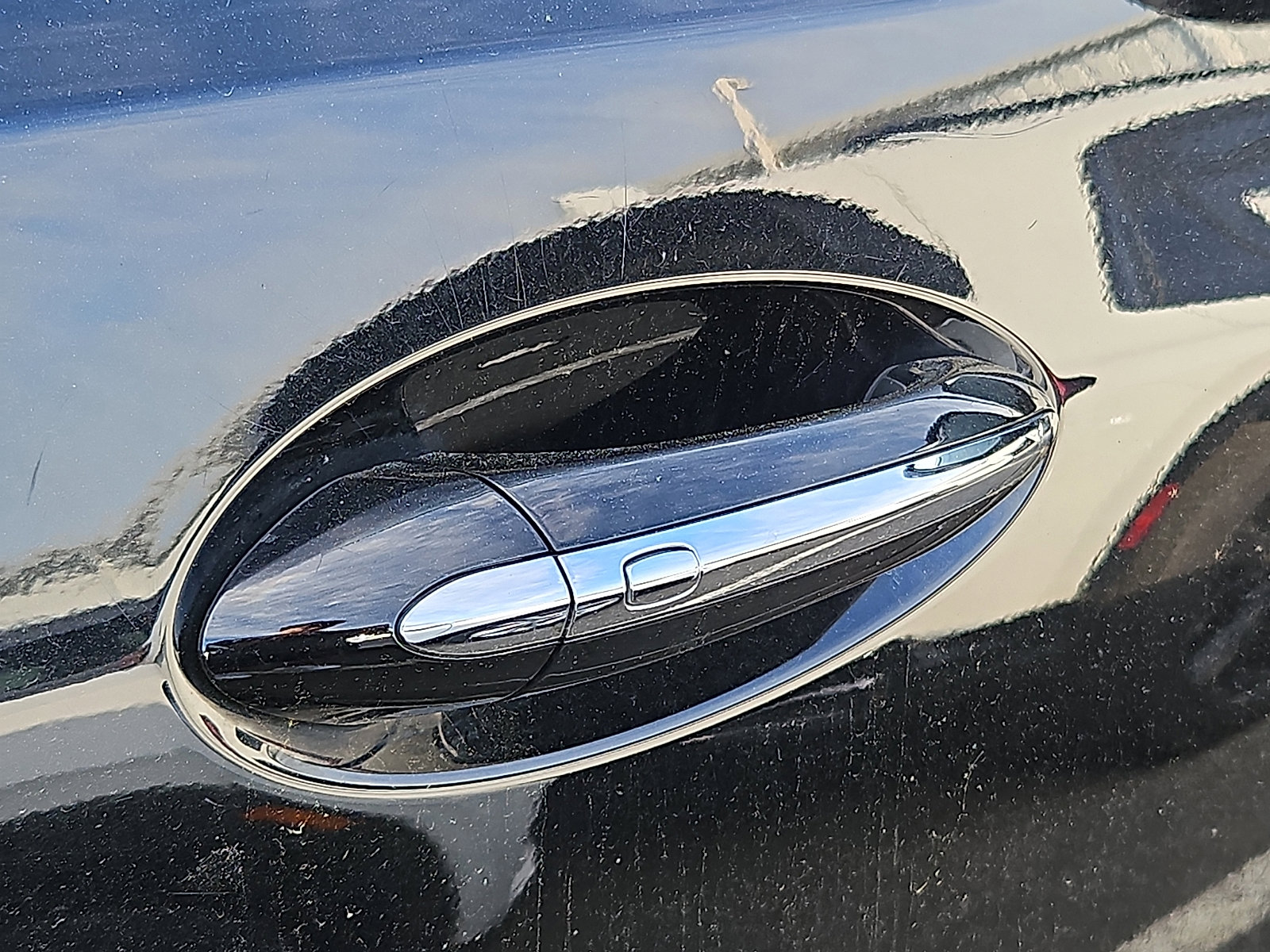 Certified 2023 Buick Enclave Avenir w/ Avenir Technology Package AWD/4WD image 5