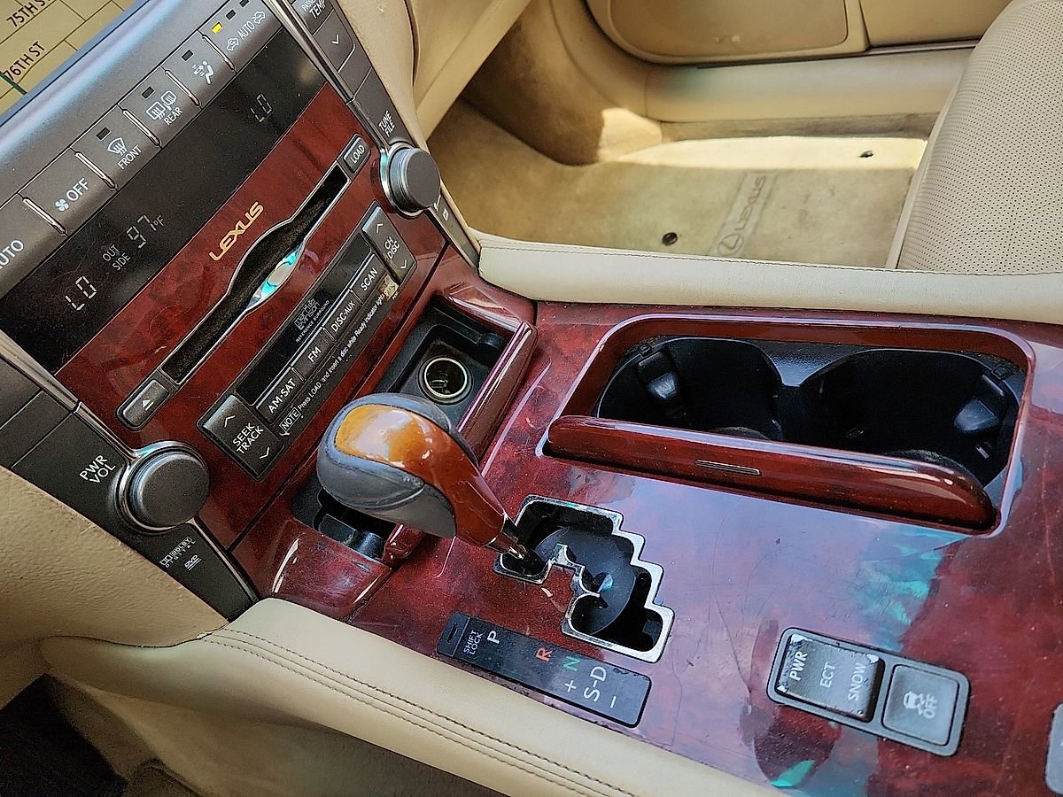 Used 2007 Lexus LS 460 RWD image 12