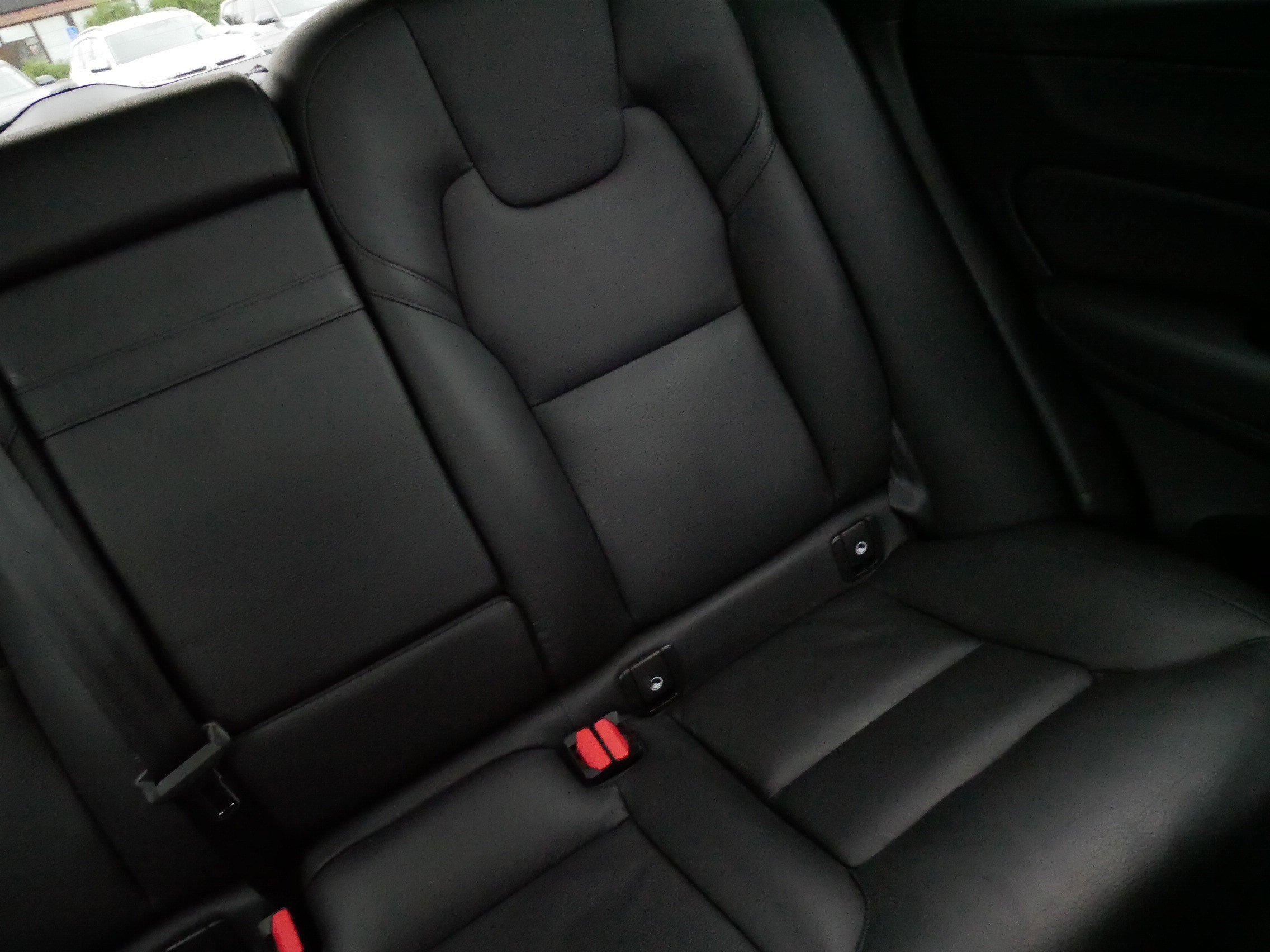 Used 2021 Volvo XC60 T5 Momentum w/ Premium Package image 14