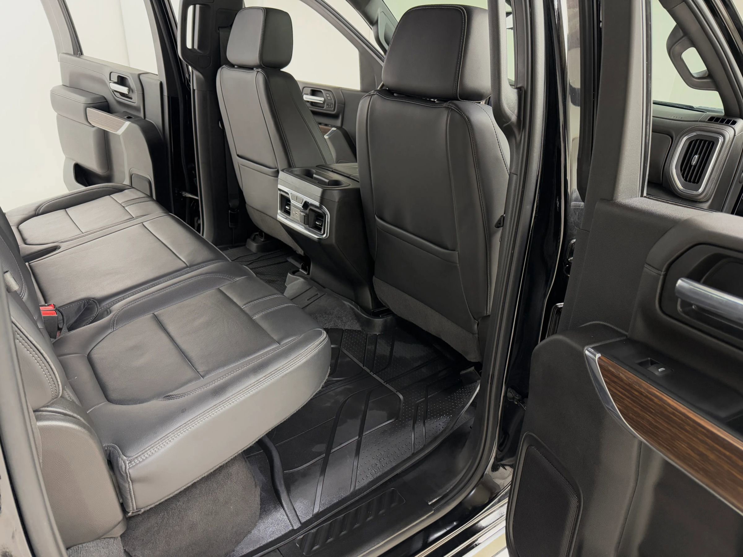 Used 2022 Chevrolet Silverado 2500 High Country w/ Technology Package image 25