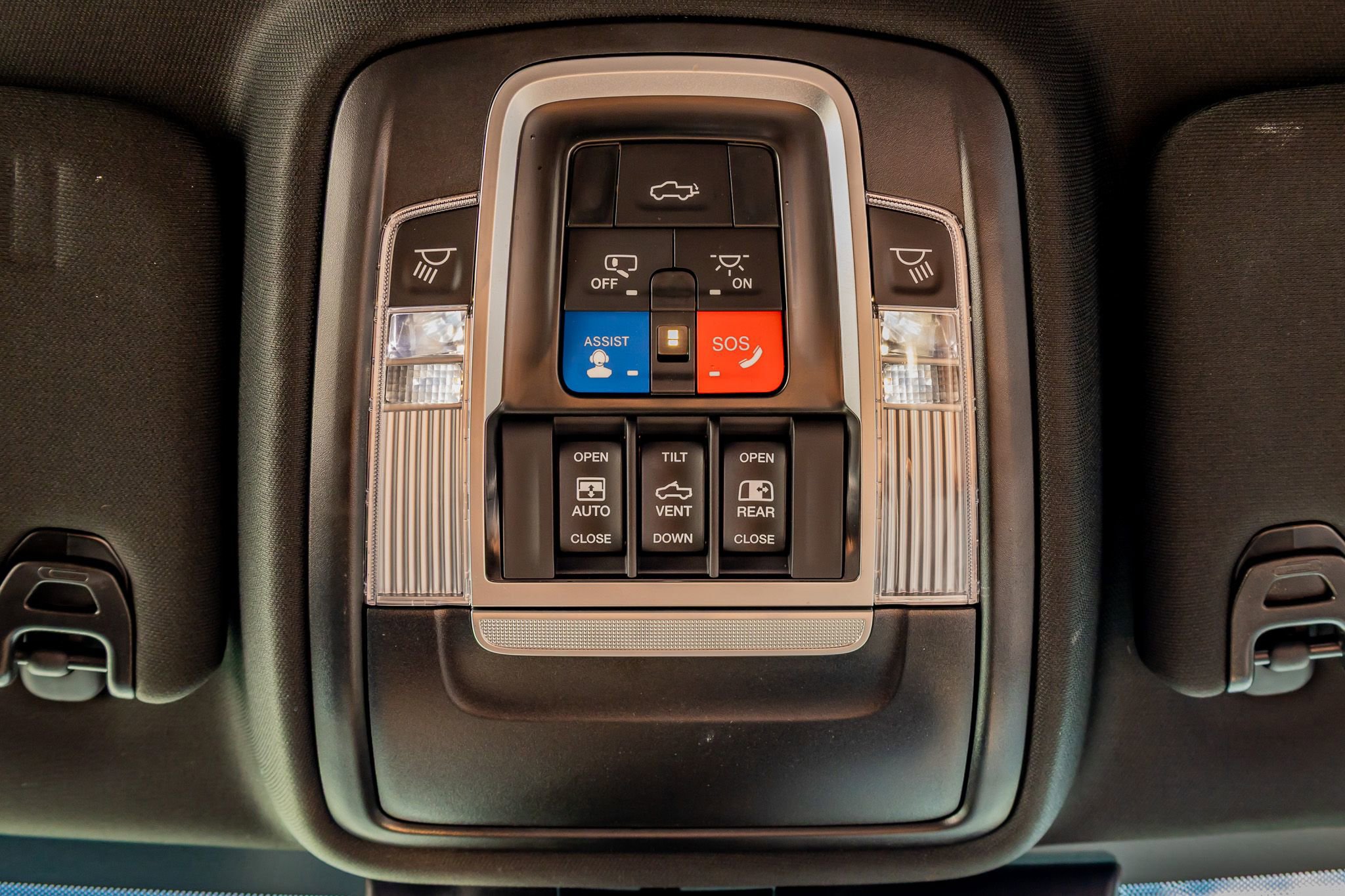 Used 2024 RAM 2500 Limited w/ Safety Group image 31