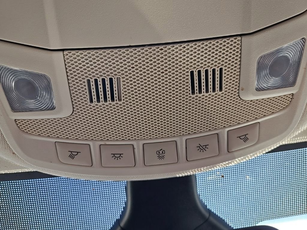 Used 2021 Ford Edge SE image 30