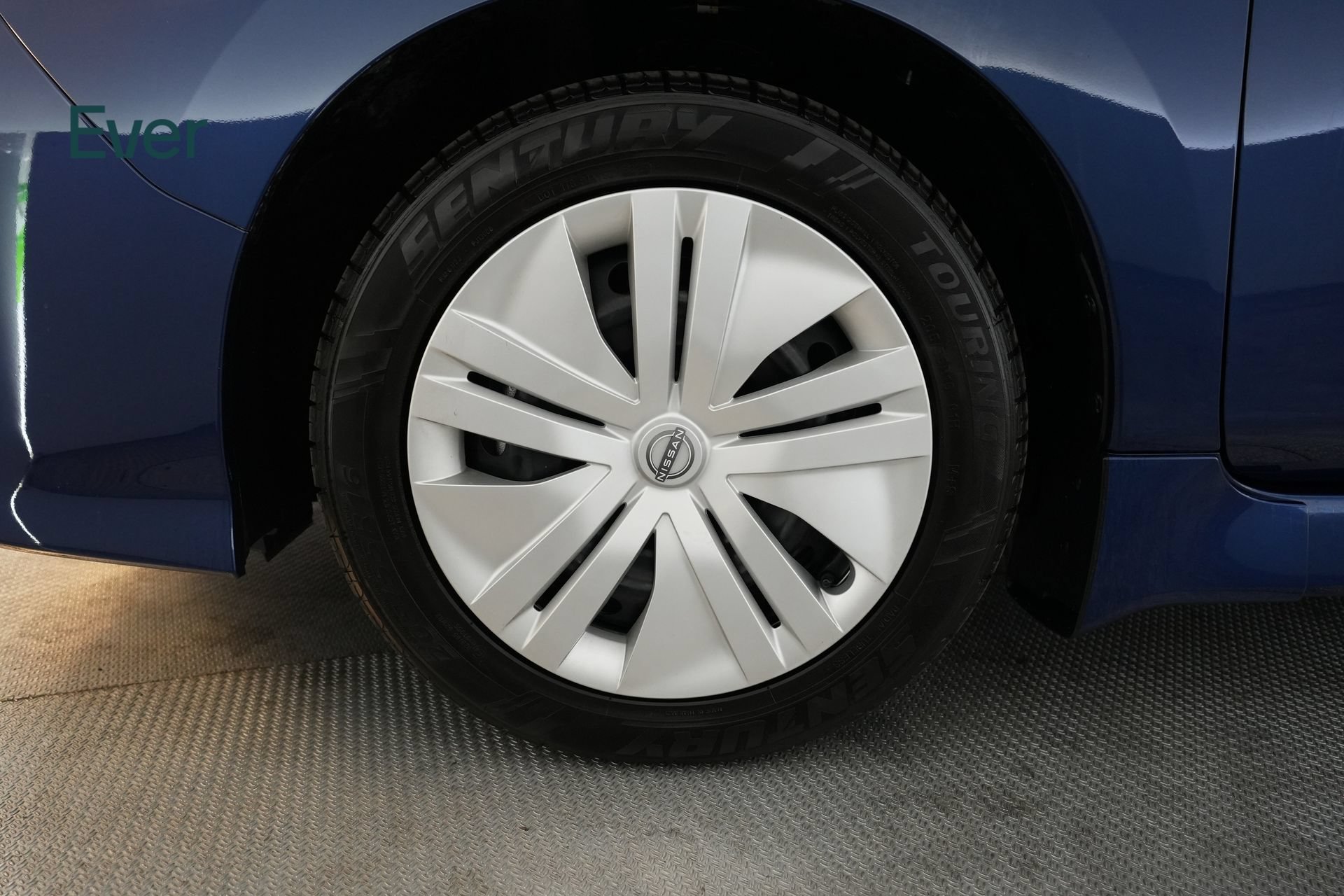 Used 2025 Nissan Leaf S FWD image 19